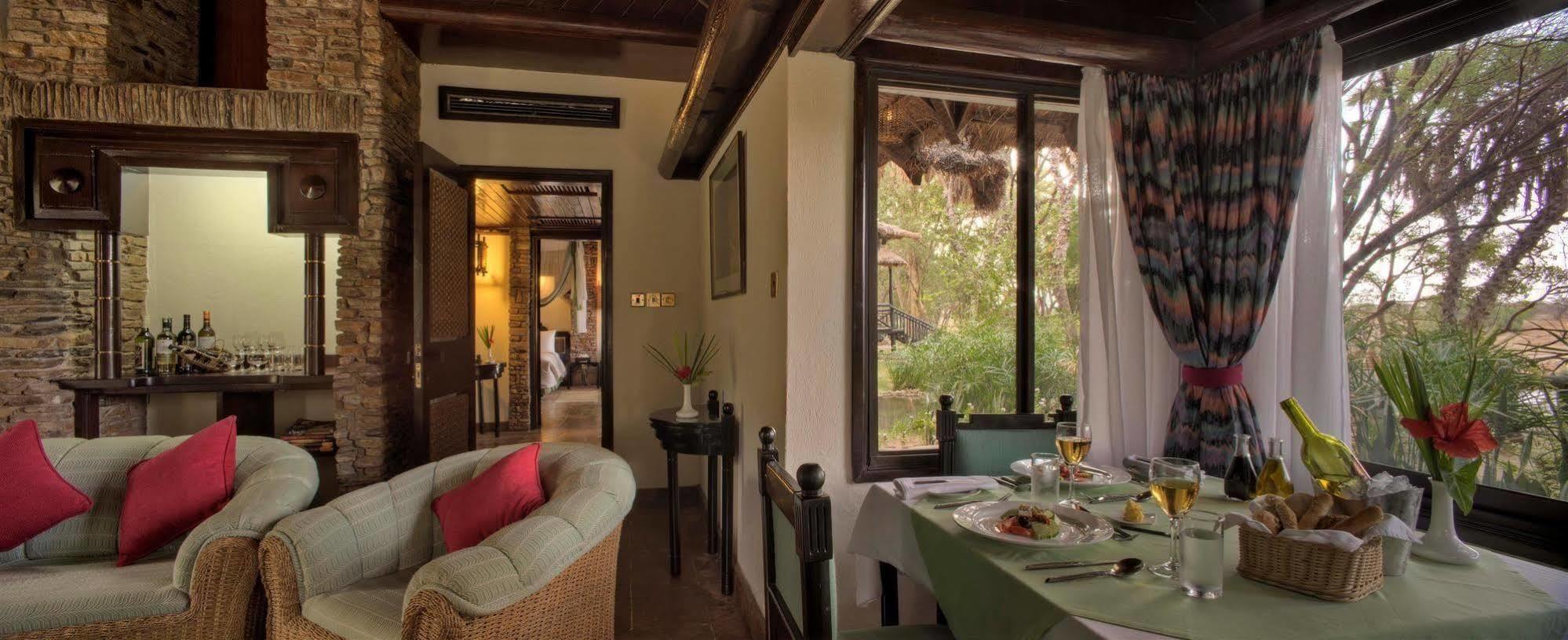 Sarova Shaba Game Lodge Archers Post Zewnętrze zdjęcie